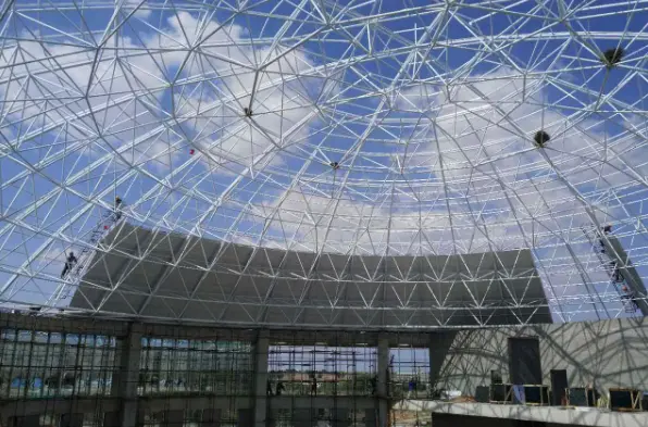 桦甸加油站网架安装